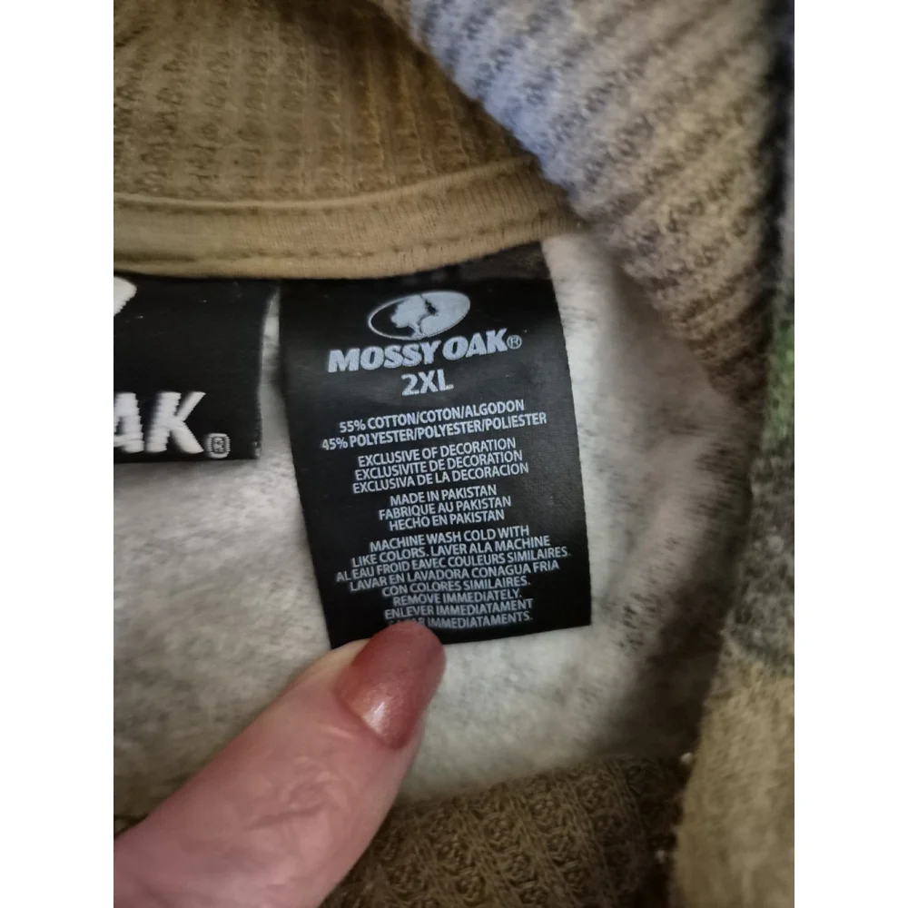 Mossy Oak mens hoodie. Embroidered sz.2XL . Nice hoodie kangaroo pocket.(#1863B)